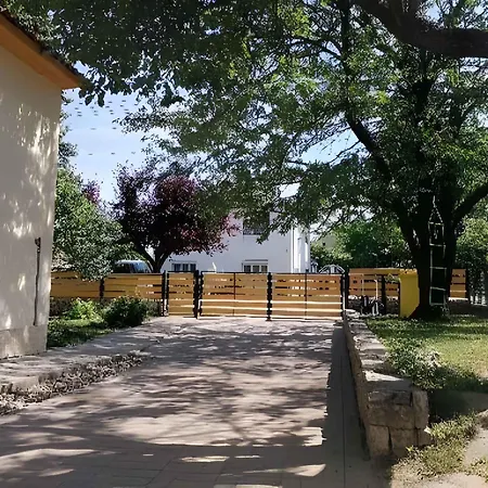 In Balatonbereny/balaton 18081 *